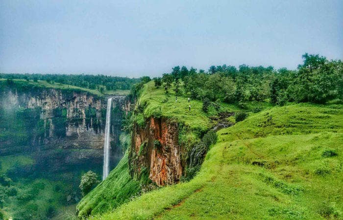 10 Best Weekend Spot Near Indore To Visit This Monsoon 10 Best Weekend Spot Near Indore To Visit This Monsoon