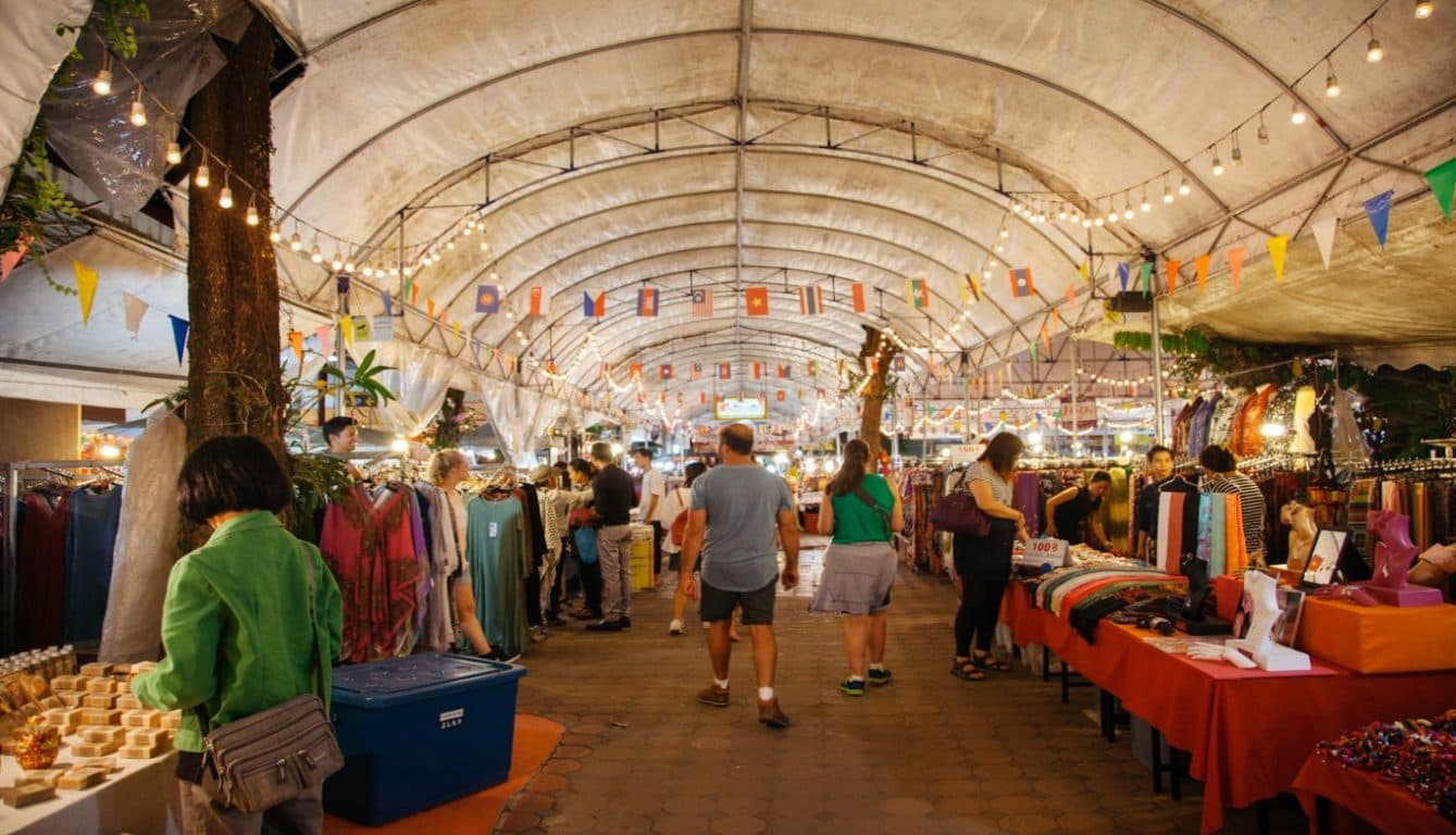 Cheap Shopping Places And Night Markets In Thailand You Must Visit Cheap Shopping Places And Night Markets In Thailand You Must Visit