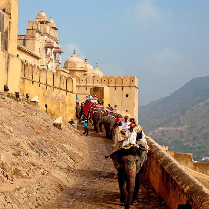 12 most historical places in Agra that are a must to visit 12 most historical places in Agra that are a must to visit