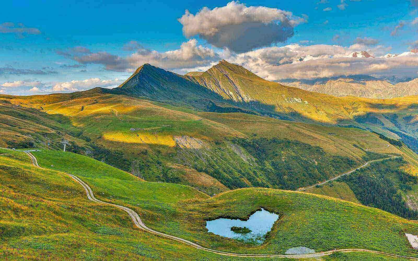 Visit Naturally Heart-Shaped Spots Around The World On Valentines Day Visit Naturally Heart-Shaped Spots Around The World On Valentines Day