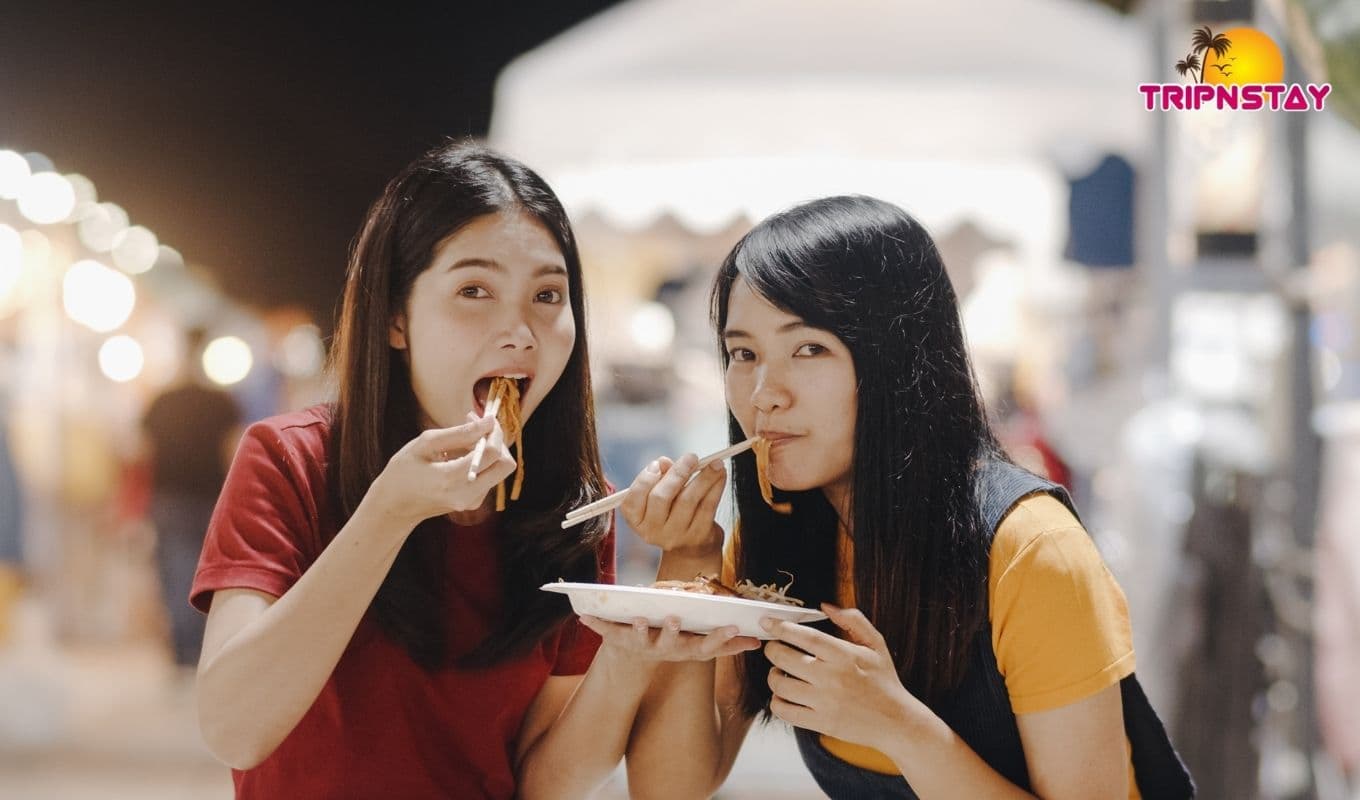 10 Mouth-Watering Street Food In Indonesia That You Must Try 10 Mouth-Watering Street Food In Indonesia That You Must Try