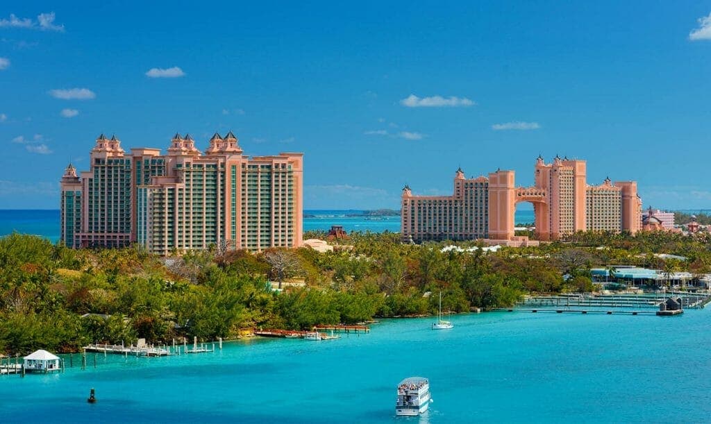 Discovering the Idyllic Beauty of The Bahamas: 11 Great Places to Visit Discovering the Idyllic Beauty of The Bahamas: 11 Great Places to Visit