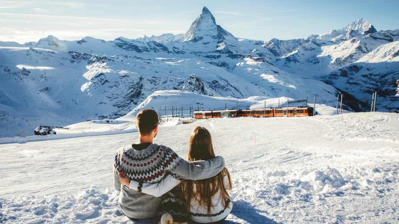 10 Places to Visit in Switzerland: Snow-Capped Mountains, Blue Lakes, and Dreamlike Cities 10 Places to Visit in Switzerland: Snow-Capped Mountains, Blue Lakes, and Dreamlike Cities