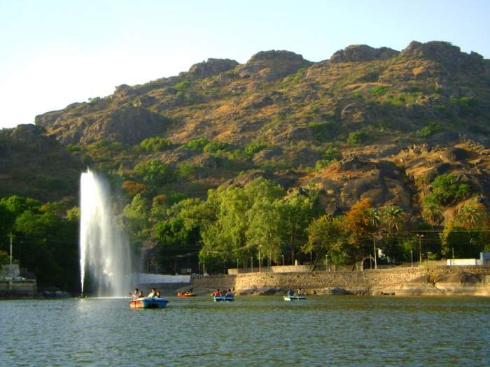Mount abu places to visit