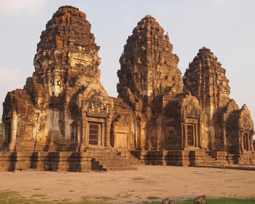Phra Prang Sam Yot Temple