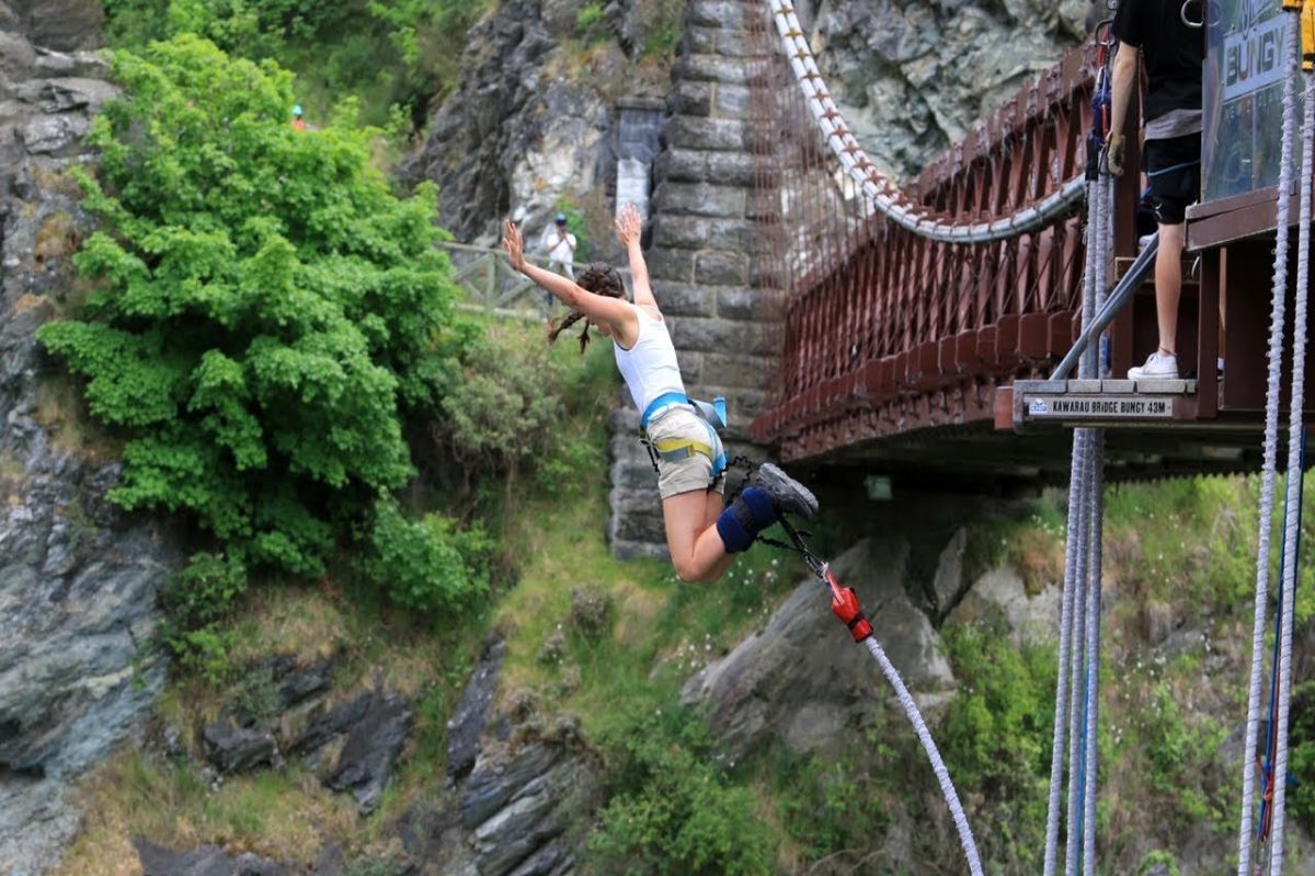 bungee Jumping