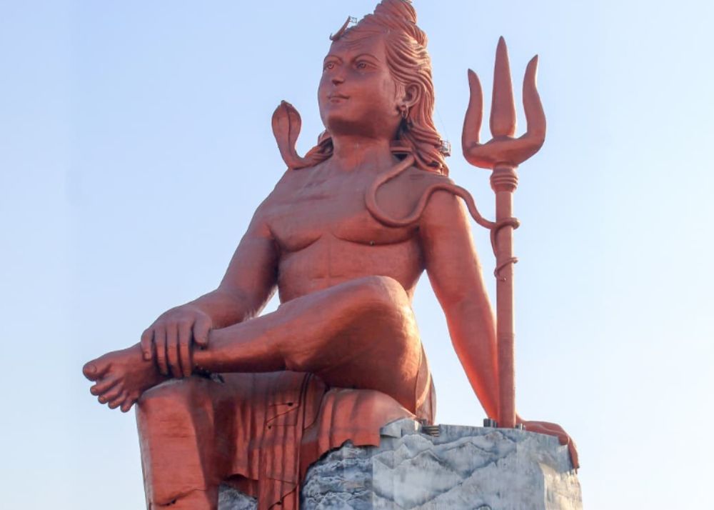 fourth tallest statue in the world